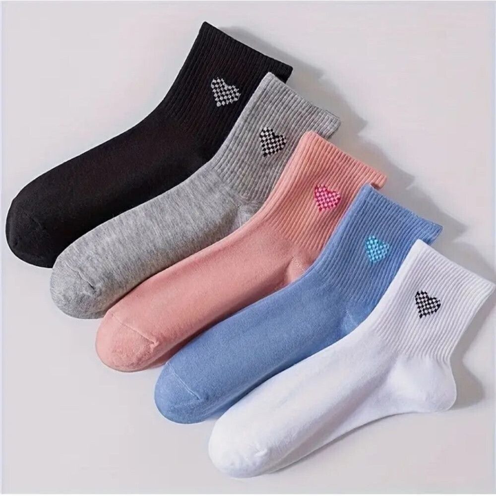 Checkered heart ankle socks skater girl accessory